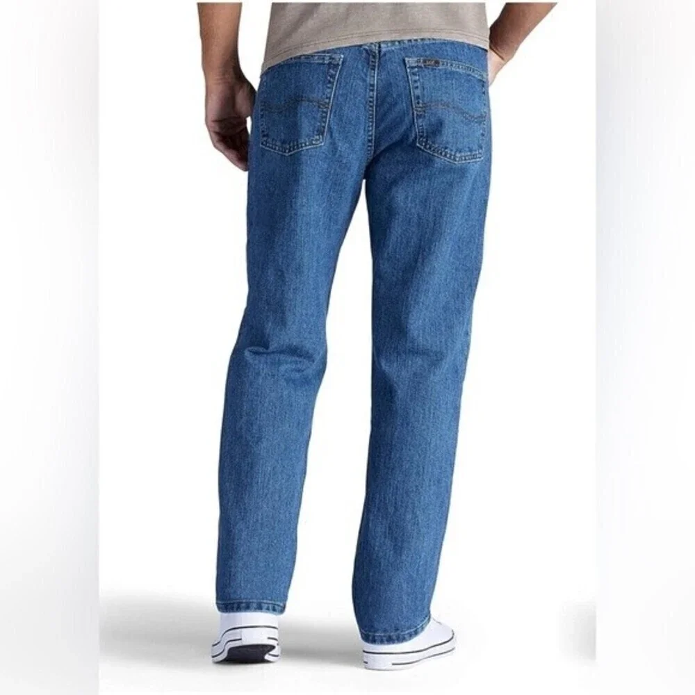 Lee Newman men’s Jean Relaxed Fit Straight Leg size 42x32.